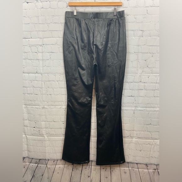 Wild Fable Faux Leather Black High Rise Split Flare Hem Pants Womens Size Large - Picture 2 of 8